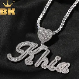 THE BLING KING Baguettecz Heart Bail Custom Brush Cursive Letter Name Pendant Necklace Iced Out CZ Gift Hiphop Jewelry 240119