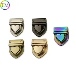 28*32mm Metal Heart Press Lock Fashion Bag Switch Locks For Diy Handbag Bag Purse Luggage Hardware Closure Bag Parts Accessories 240119