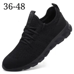 Light Man Running Shoes Bekväma andningsbara män Sneaker Casual Antiskid och Wearresistent Jogging Men Sport 240126