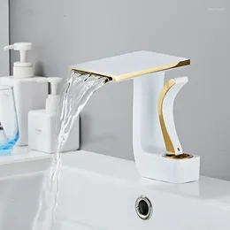 Banyo Lavabo muslukları beyaz/siyah/gri havza musluk güverte monte şelale damar mikseri musluk tek sap soğuk su