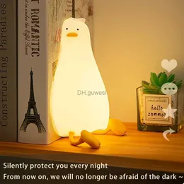 Ночные огни Лежащая плоская утка Ночной светильник LED Squishy Duck Lamp Light Up Duck Силиконовый светильник с регулируемой яркостью Детский ночник Декор YQ240207