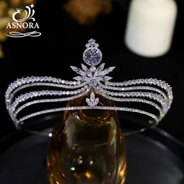 Luksusowe sześcienne cyrkonia Crown Wedding Hair Akcesoria dla kobiet Fascynator Bridal Headbands Girl Birthday Diademas Biżuteria 240130