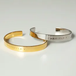 Bangle FASICART 21ss estilo letra esculpida pulseira casal moda suave digital titânio aço para homens e mulheres