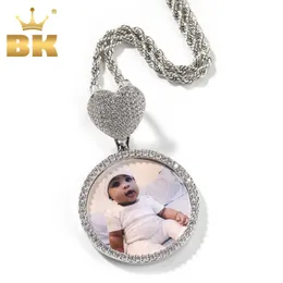 THE BLING KING Round Heart Clasp Medallions Custom Po Memory Pendant Engrave Name HipHop Jewlery Personalized Men Women Gifts 240119