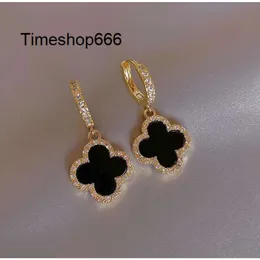 2024Designer Earrings Four-leaf Clover Earring for Women Senior Classic Small Fragrant Wind Earrings New Clover Ear Ring 18k Gold Light Luxury Flash Mens Earloop