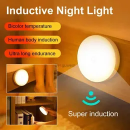 Luci notturne Sensore di movimento Luce notturna a LED Lampada intelligente per camera Corridoio Percorso Toilette Luce da comodino Ricarica USB Batteria Illuminazione domestica YQ240207