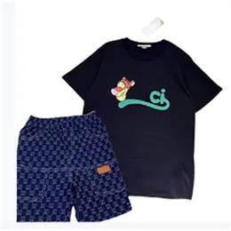Nya lyxiga logotypkläder Set Children's Clothing Set Boys 'Clothing Summer Set Designer Children's Sportwear Size 90cm-150cm A04