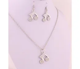 Orecchini e collana Simboli di note musicali musicali tempestati di set di gioielli pendenti con ciondoli in cristallo trasparente lucido7832865