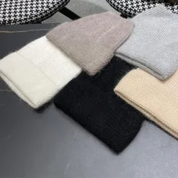 Berets MC Männer Frauen Gestrickte Hut Winter Herbst Dicke Weibliche Warme Kappe Design Hohe Qualität Klassische Walking Motorhaube