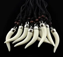 Hela blandade 12st imitation Yak Bone Wolf Tooth Pendant Halsband Akryl Elefanttänder AMULET NECKLACE Män kvinnor039S juvel4599338
