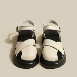 Сандалии в римском стиле на толстой подошве, 2024, белая нишевая конструкция Baotou, тканая повседневная обувь с круглой головкой и клеткой для женщин, женская обувь