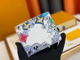 Luxury Designer Women's Bag Högkvalitativ Autumn/Winter New Graffiti Money Clip Cartoon Letter Image Coating Clip Wallet Card Holder With Original Box M82023