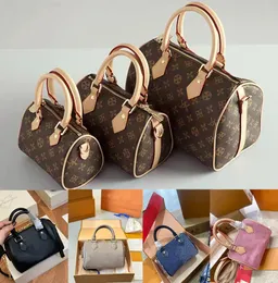 Women luxury designer bag shoulder bags genuine leather mirror quality 30cm mini purses handbags 4 size crossbody bag womans wallet men designers tote handbag 2024