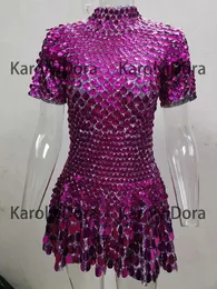 Scenkläder 2024 Rose Shining Lovely paljetter Mini Dress Costume Firar Rhinestone bodysuit Högkvalitativ sexig nattklubbklänningar