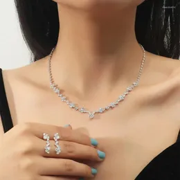 Collana di orecchini set di lusso semplici collane a forma di cuore doppio cavo squisita catena con pendente in cristallo per gioielli da sposa da donna