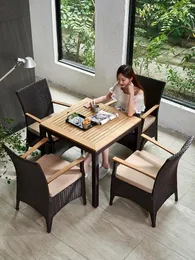 Lägermöbler utomhusbord stolar villas trädgårdar gårdar vävda rotting fritid teak matbord kombination