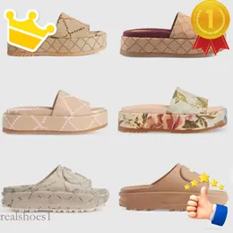 Fashion Woman Slippers Sandals Beach Thick Bottom Slipper Designer Platform Alphabet Lady Leather Flat Slides