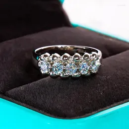 Кластерные кольца модный D Color vvs1 Moissanite с GRA Сертификат Кольцо для женщин S925 Серебряное серебряное обруча