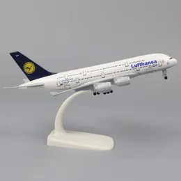 Металлическая модель авиалайнера 20 см 1 400 Lufthansa A380, металлическая копия, материал из сплава, авиационное моделирование, игрушки для мальчиков, коллекционные предметы 240201