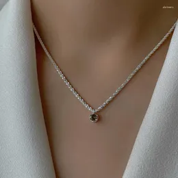 Ciondoli VENTFILLE Collana in argento sterling 925 con diamante verde Gypsophila per le donne Flash Temperamento Catena clavicola Regalo fidanzata 2024