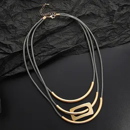 ALLYES Vintage Multilayer Leder Halsband Halskette für Frauen Persönlichkeit Gold Farbe Gebogene Metall Rohr Halsketten Collares Schmuck 240125