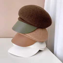 Berets 202410-xx ins chique inverno japão lado dobra macio lã feltro retalhos pu borda moda octogonal boné homens mulheres lazer viseira chapéu