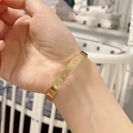 Size 16 -20 Bangle CM T0p Material Woman Designer For Man Bracelet Gold Plated Screw Protrusion Is Consistent The Official European With Box 025 E 688301