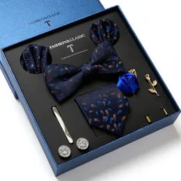 Design Holiday Luxury Gift Necktie set for Men Silk Butterfly Bowtie Tie and Tie Clips Lapel Pin Hanky Cufflinks Set 240119