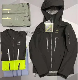 디자이너 재킷 MENS WINDBREAK 방수 복구 재킷 ARCTERXY PLUS 크기 가벼운 Softshell 비옷 남성 야외 하이킹 옷 재킷 1135ess