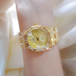 腕時計ウサイ女性の時計豪華なメタルダイヤモンドヨーロッパ系アメリカ人中東の防水女性ファッションクォーツウォッチ時計ギフト