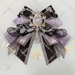 Bow Tie Brosch Original Luxury Rhinestone Bowtie Lolita Cosplay Womens Fashion Dress Shirt Collar Flowers Handgjorda smycken 240122