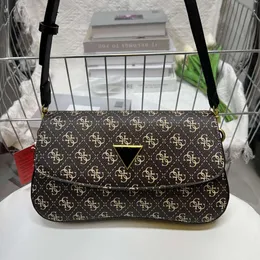 Gais Moda Um Ombro Cor Sólida Tampa Universal Flip Versátil Diagonal Straddle Bolsa Feminina com Caixa Vendas diretas da fábrica 75% vendas diretas da fábrica