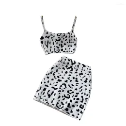 Arbetsklänningar sommar feminin leopard tryck två-stycken set 2024 mini camisole topp hög midja kort kjol mode chic stickade kläder