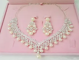 Luxus Strass Brautschmuck Sets Perlen Silber Kristalle Hochzeit Halsketten und Ohrringe für Braut Abschlussball Abend Party Accessor4732451