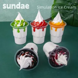 장식용 꽃 시뮬레이션 Sundae 소품 1 : 1 컵 시럽 아이스크림 모델 인공 과일 샘플 장식 창 디스플레이를위한 가짜 음식