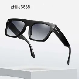 Flat Tom-Fords Square for Glasses Men Solglasögon Topp Brand Overdimensionerad designer Vintage Fashion Luxury Sun Outdoor Women's Summer Solglasögon Eglasögon OC5L OSZY