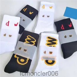 Rhude Men Socks 간단한 편지 고품질 면화 유럽 아메리칸 스트리트 트렌드 여성 커플 튜브 vff0