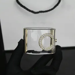 Жемчужные браслеты буквы забросить золотосексуальные модные браслеты для женской пары ювелирных украшений