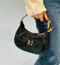 Borsa a tracolla Wander Borsa da bowling Matelasse Borsa di design per borse di lusso in pelle da donna mini borsa a tracolla con pochette a mezzaluna
