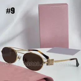 Óculos de sol da moda premium para mulheres ou homens com logotipo de letra de metal dourado presente para o Natal