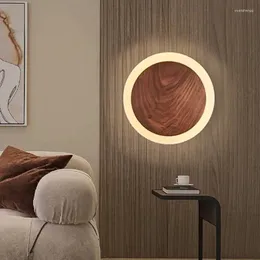 Lampy ścienne Nordic Creative Lampa LED LED Oświetlenie orzechowe do salonu sypialnia nocna sconce el korytarz homedecor