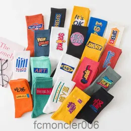 Kadın moda pamuk mektup çorap orijinal çiftler unisex hiphop komik sokak kıyafeti sporları nefes alabilen kaykay Sox trendy 1onw