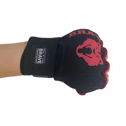 2pcs 두꺼운 스폰지 복싱 장갑 조절 가능한 MMA Muay Thai Boxing Hand Wrap 장갑 샌드 파이팅 복싱 핸드 보호 장비 240129