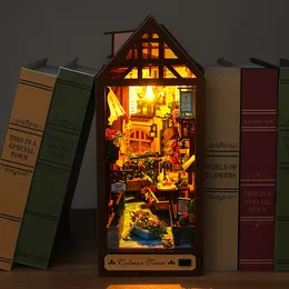 DIY Book Corner Zestaw 3D Drewniane meble układanki i LED Light Light Mini House Zestaw dla dzieci Early Education Adult 240202