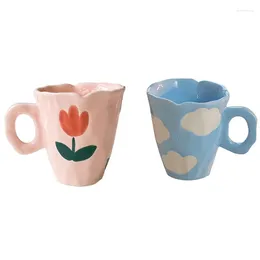 Tazze Tazza da caffè irregolare in ceramica dipinta a mano con tulipano e nuvola per regali creativi con tè e latte