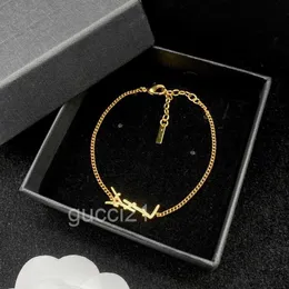 Braccialetti con lettera da donna di design per ragazze Braccialetti eleganti in oro 18 carati e bracciale con incisione, gioielli di moda, Lady Party EETM