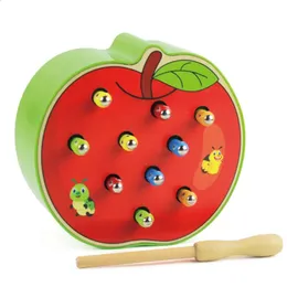 Montessori bebê brinquedos de madeira magnética morango maçã captura worms jogo de pesca conjunto brinquedos educativos para crianças presente aniversário 240130
