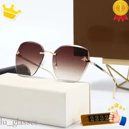 Polarizadas Ladies Summer Sunglasses Fashion Hexagonal Sun Glasses Gafas Lunettes de Soleil Femmes Women Designer مع Signer Box Signer