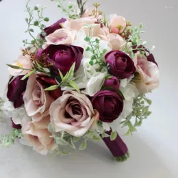 Hochzeitsblumen Lila künstlicher Blumenstrauß Braut hält Hochzeitszubehör Mariage
