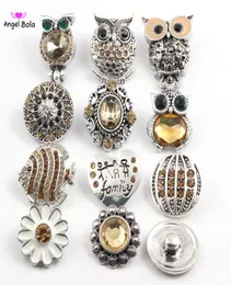 Todo 50 pçslote estilos mistos de alta qualidade moda 18mm botões de pressão de metal strass cabem pedaços noosa pulseira de gengibre colar e7487056